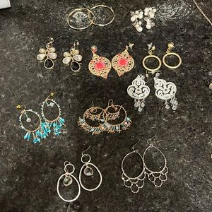 10 pairs of fashion earrings